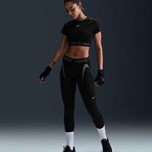 Nike pro women's 7/8 graphic leggings
